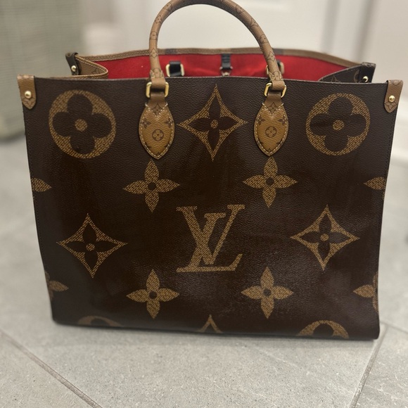 100% Authentic ON THE GO LOUIS VUITTON GM BAG PURCHASED FROM ACTUAL STOREFRONT - Picture 9 of 17